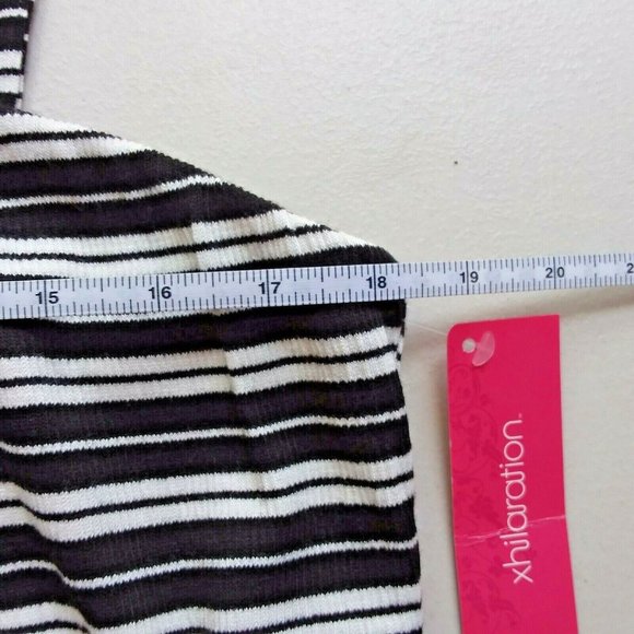 ☆☆SOLD☆☆ Xhilaration Plus Size Cropped Jumpsuit - Picture 6 of 11